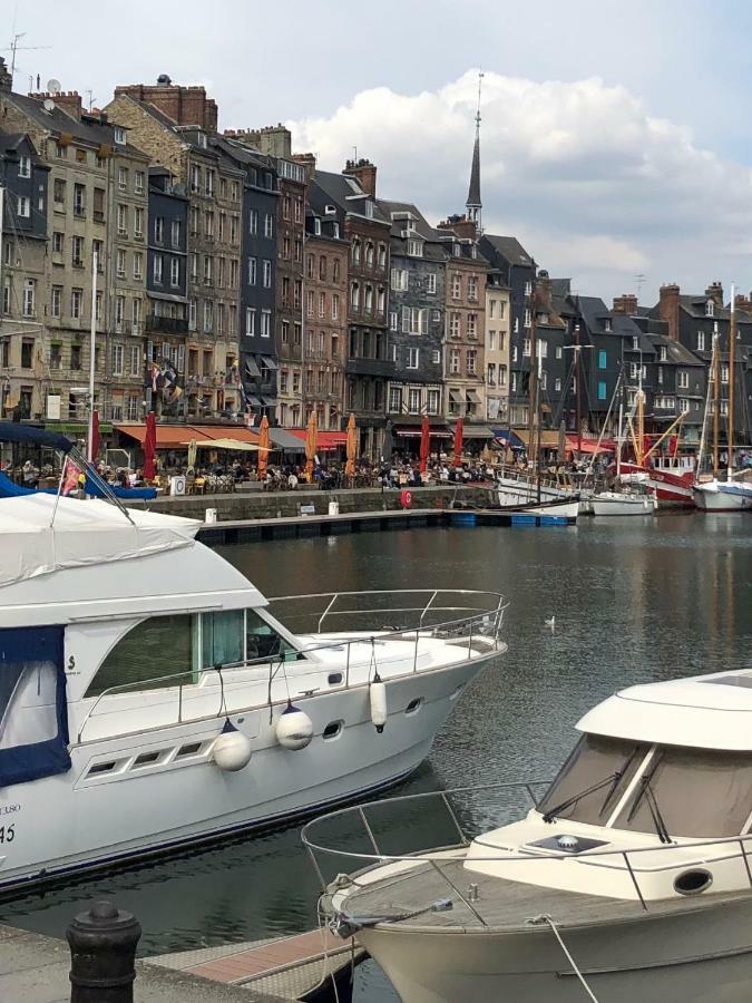Maison Montreuil Apartment Онфльор Екстериор снимка