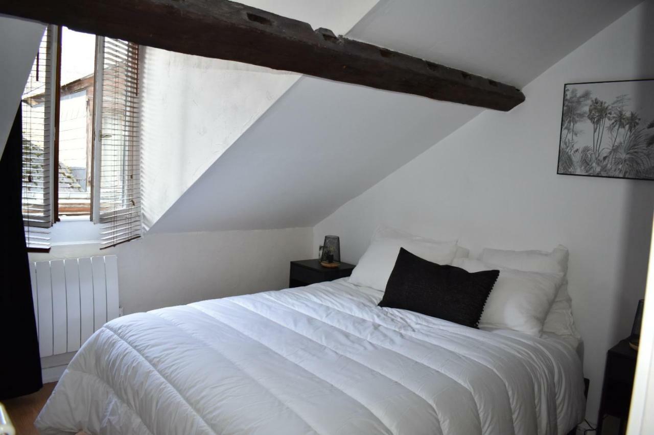Maison Montreuil Apartment Онфльор Екстериор снимка